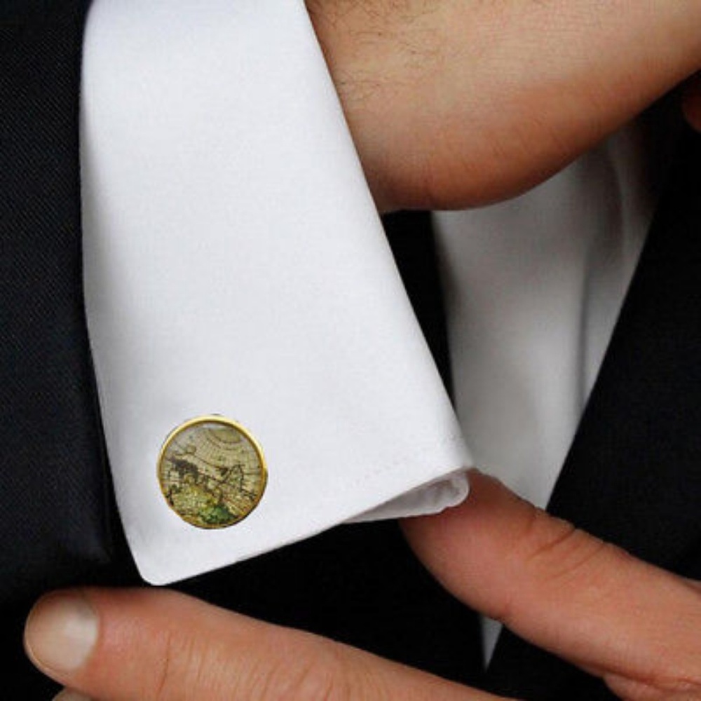 Old World Map Antiqued Gold Cufflinks - Picture 2 of 5